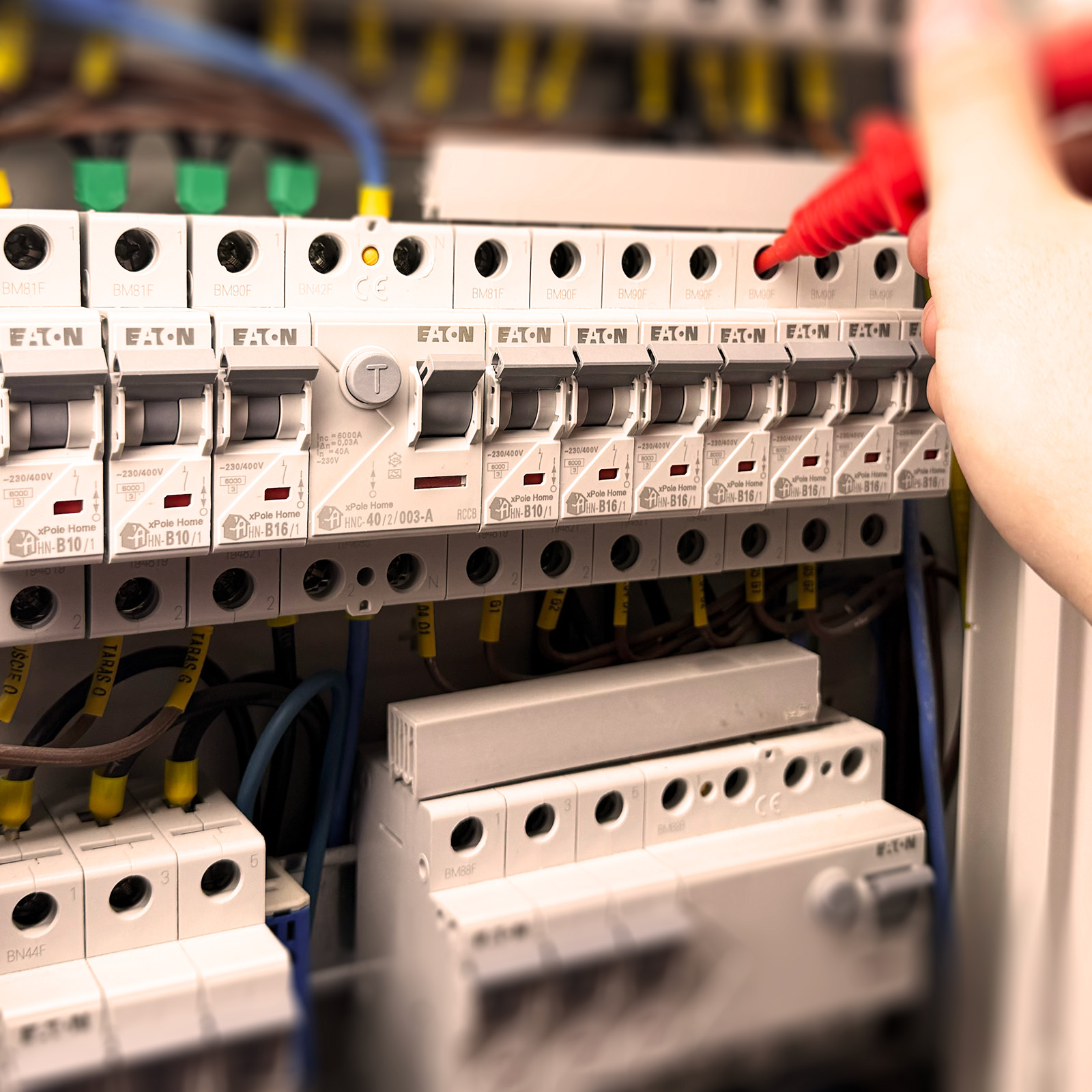 Sprawdzanie instalacji elektrycznej podczas kontroli okresowej